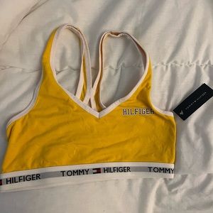 Tommy hilfigher sports bra